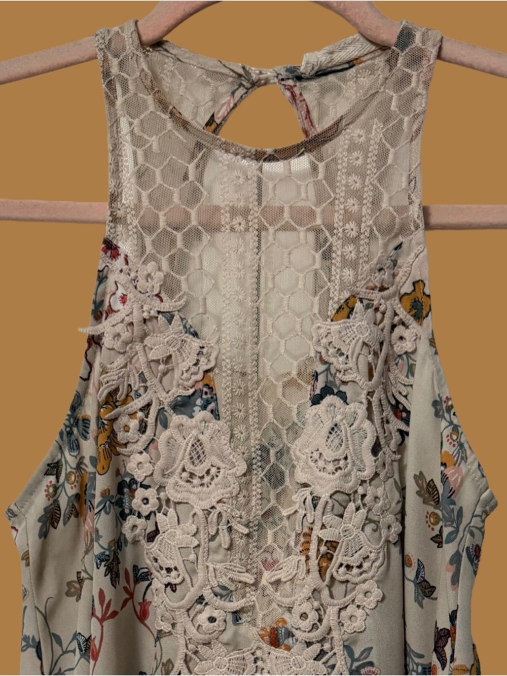 Women's Cream Floral Lace-Back Tank Top